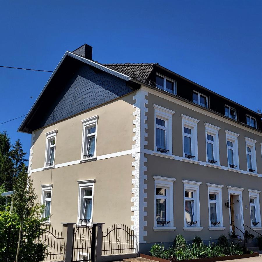 Komfort Ferienwohnungen Mit Wellness-Garten - Gaestehaus Am Bachlauf - Losheim Am See מראה חיצוני תמונה