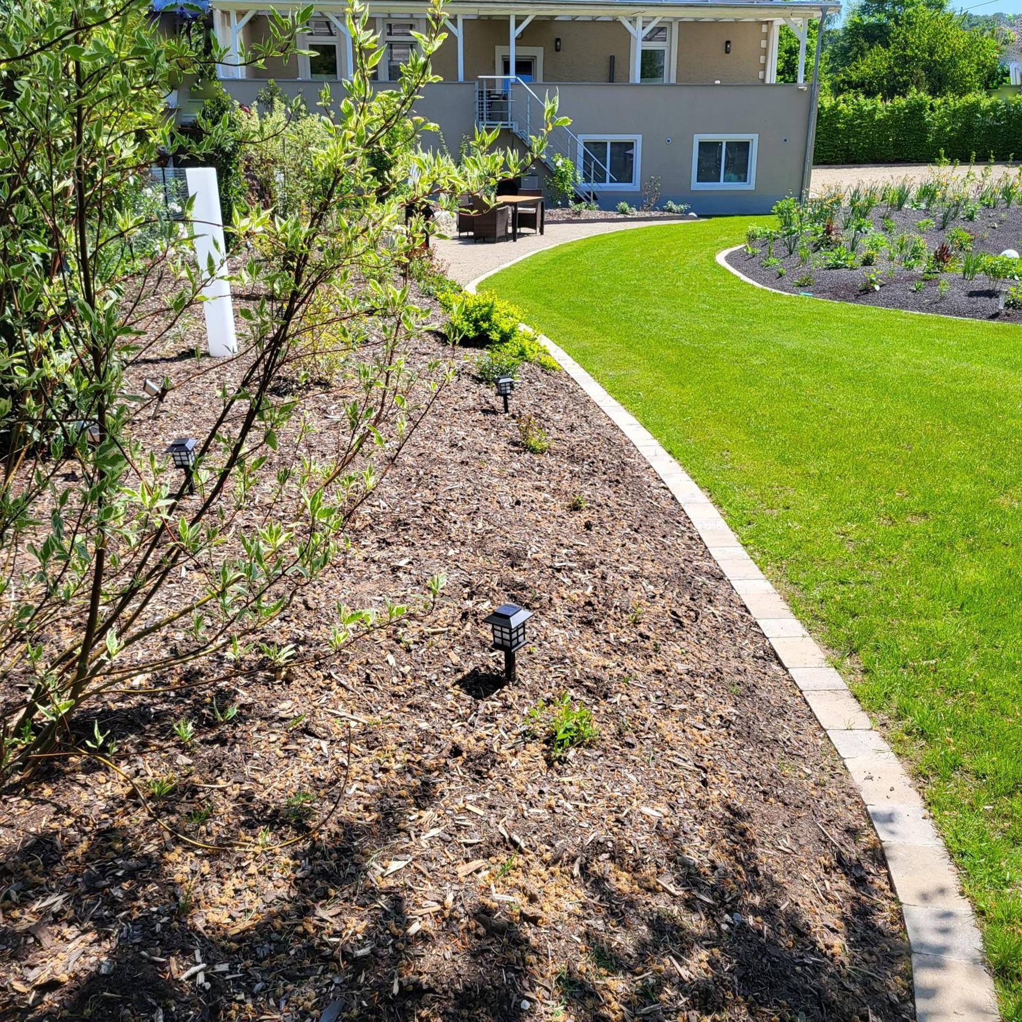 Komfort Ferienwohnungen Mit Wellness-Garten - Gaestehaus Am Bachlauf - Losheim Am See מראה חיצוני תמונה